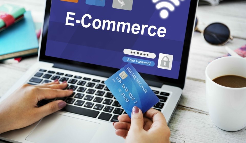 online-purchasing-payment-e-commerce-banking-min