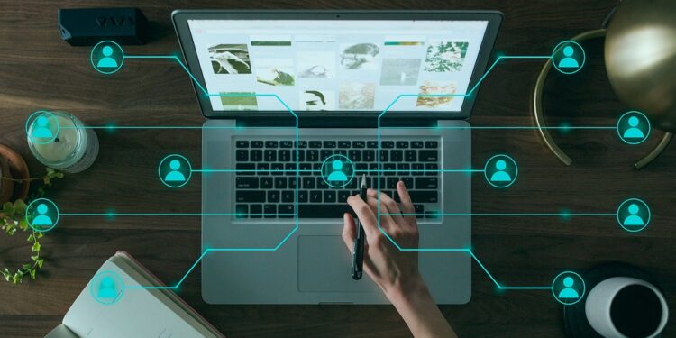 Navigate the Complex World of Social Media Marketing: Join Our Course Now