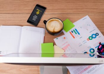 Social Media Addiction: Understanding the Emotional and Psychological Effects