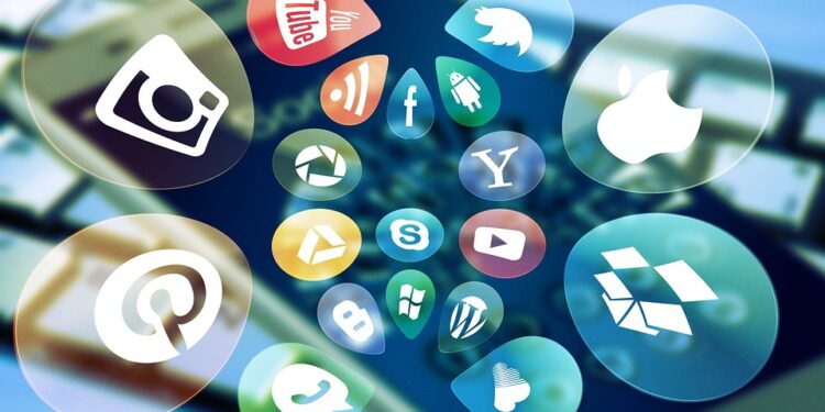 Navigating the Algorithms: Crack the Code of Effective Social Media Marketing